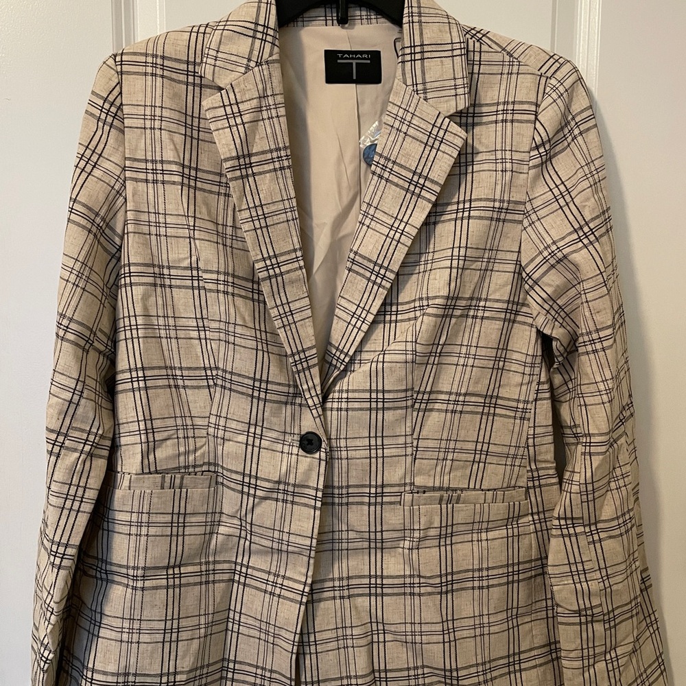 Tahari Beige Checkered Women's Blazer